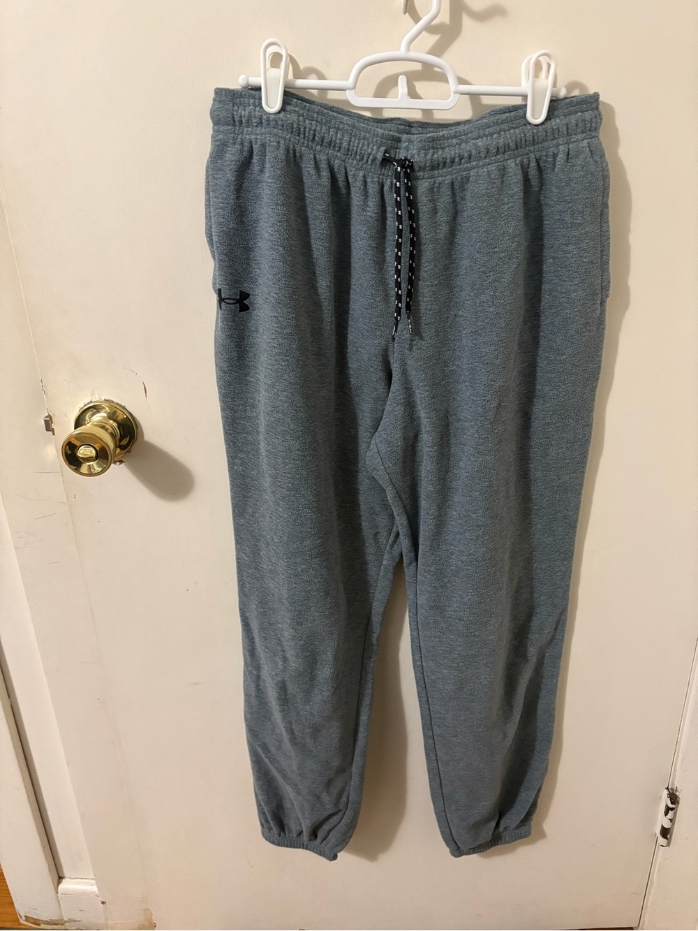 Under Armour kids/boys grey fleece Joggers YXL